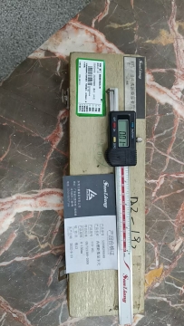 內(nèi)槽距數(shù)顯卡尺