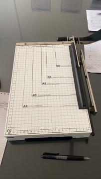 標(biāo)準(zhǔn)切紙刀